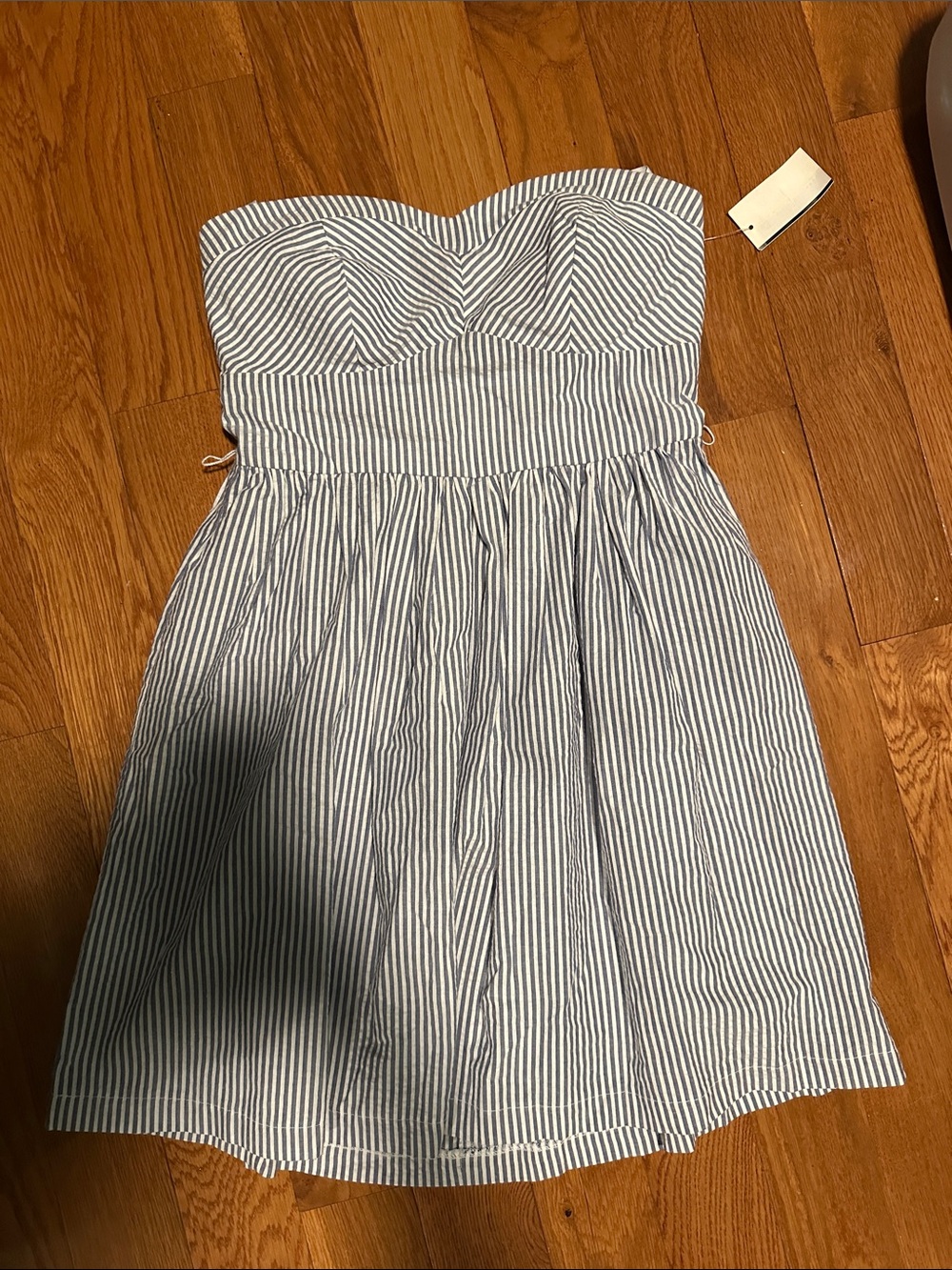 B.smart 2010s cute striped strapless dress in blue and White sz 6 NWT